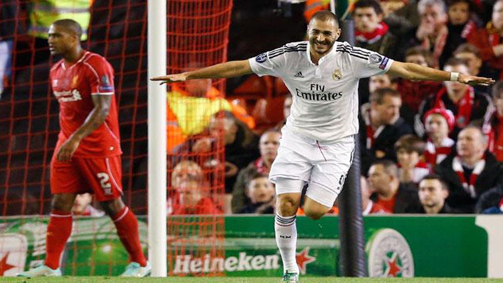 Benzema ante el Liverpool