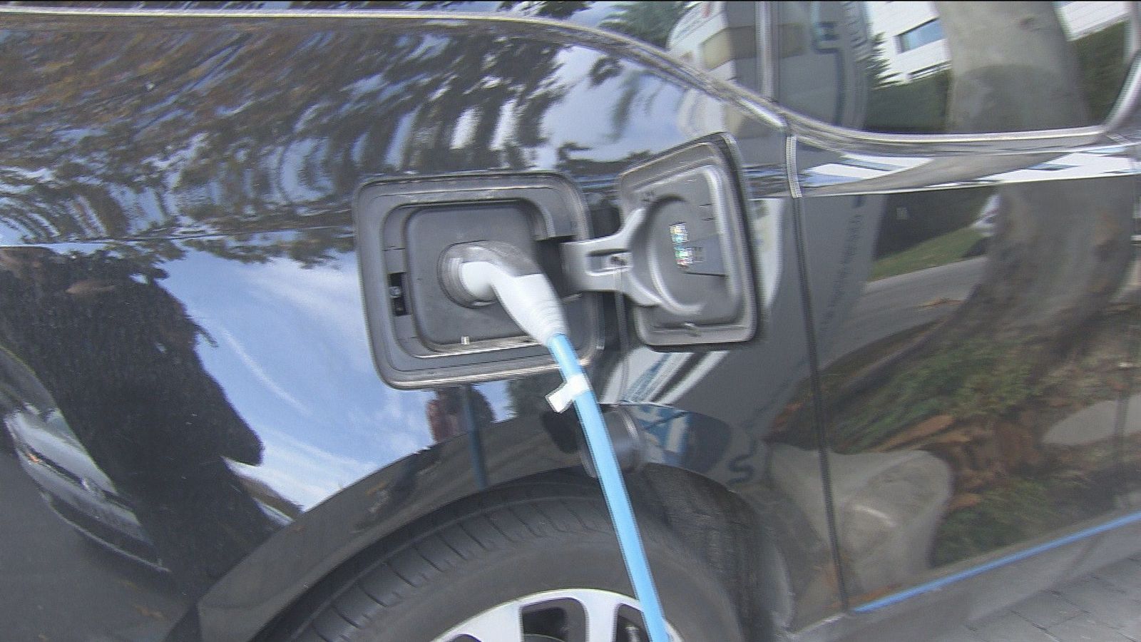 El coche eléctrico como apuesta pese a la escasez de puntos de recarga