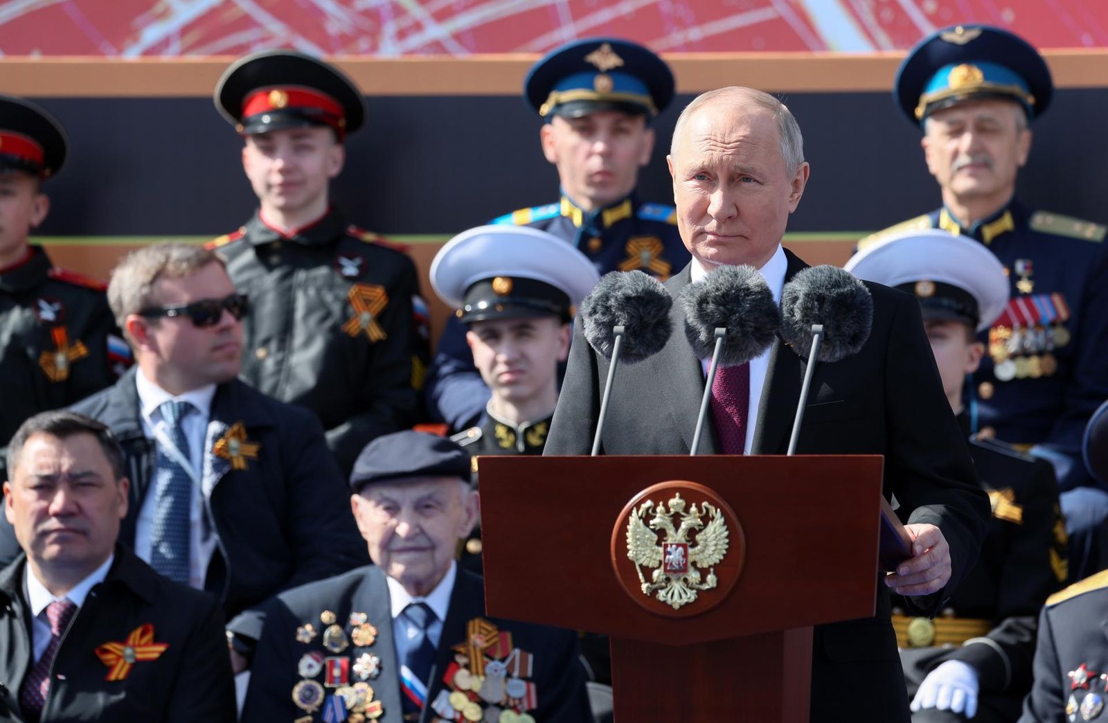 Putin promete la victoria y carga contra la "supremacía" de Occidente