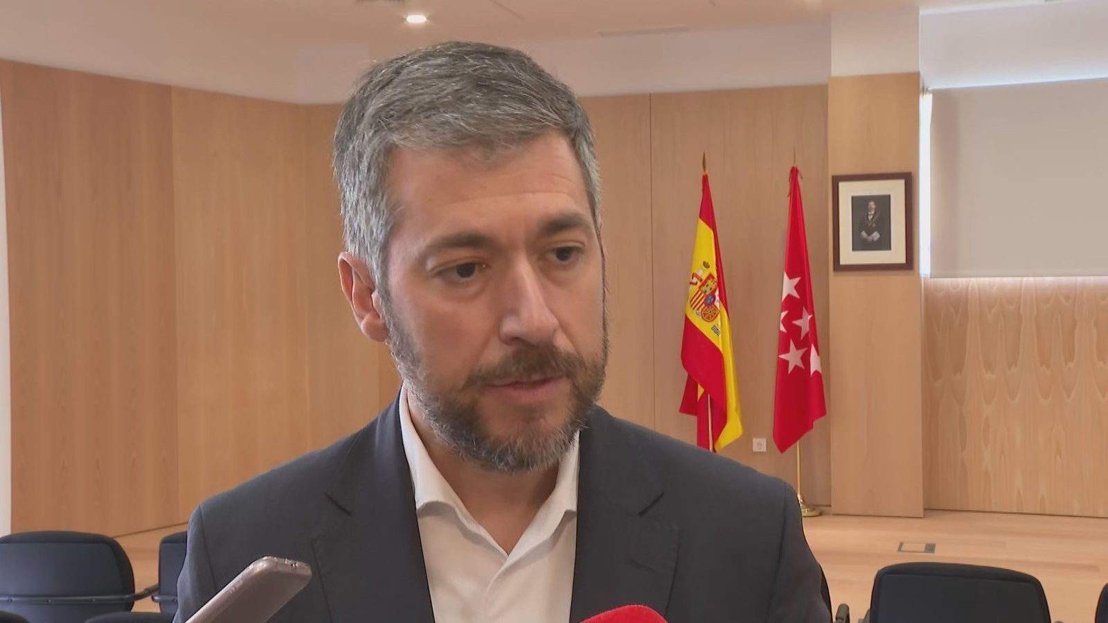 El consejero de Presidencia de Madrid dice que las palabras de Óscar Puente sobre el novio de Ayuso le "inhabilitan como ministro"