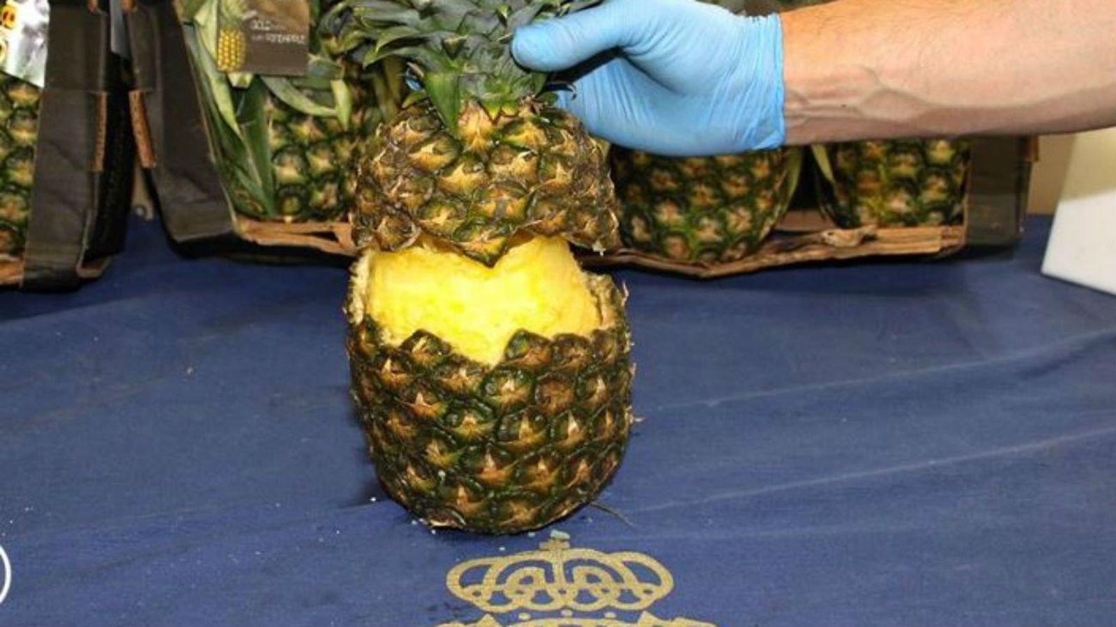La Policía incauta 67 kilos de cocaína dentro de piñas en MercaMadrid