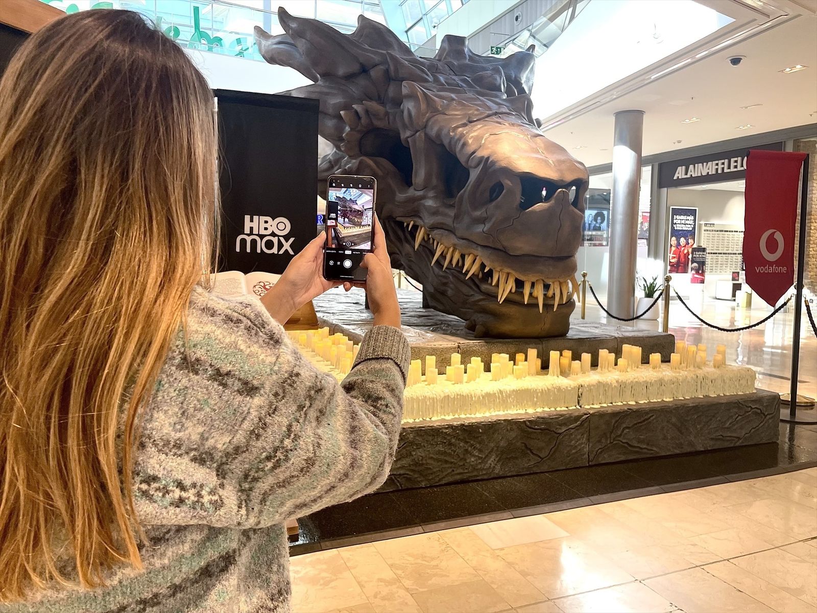 Réplica a tamaño real del cráneo del dragón Balerion
