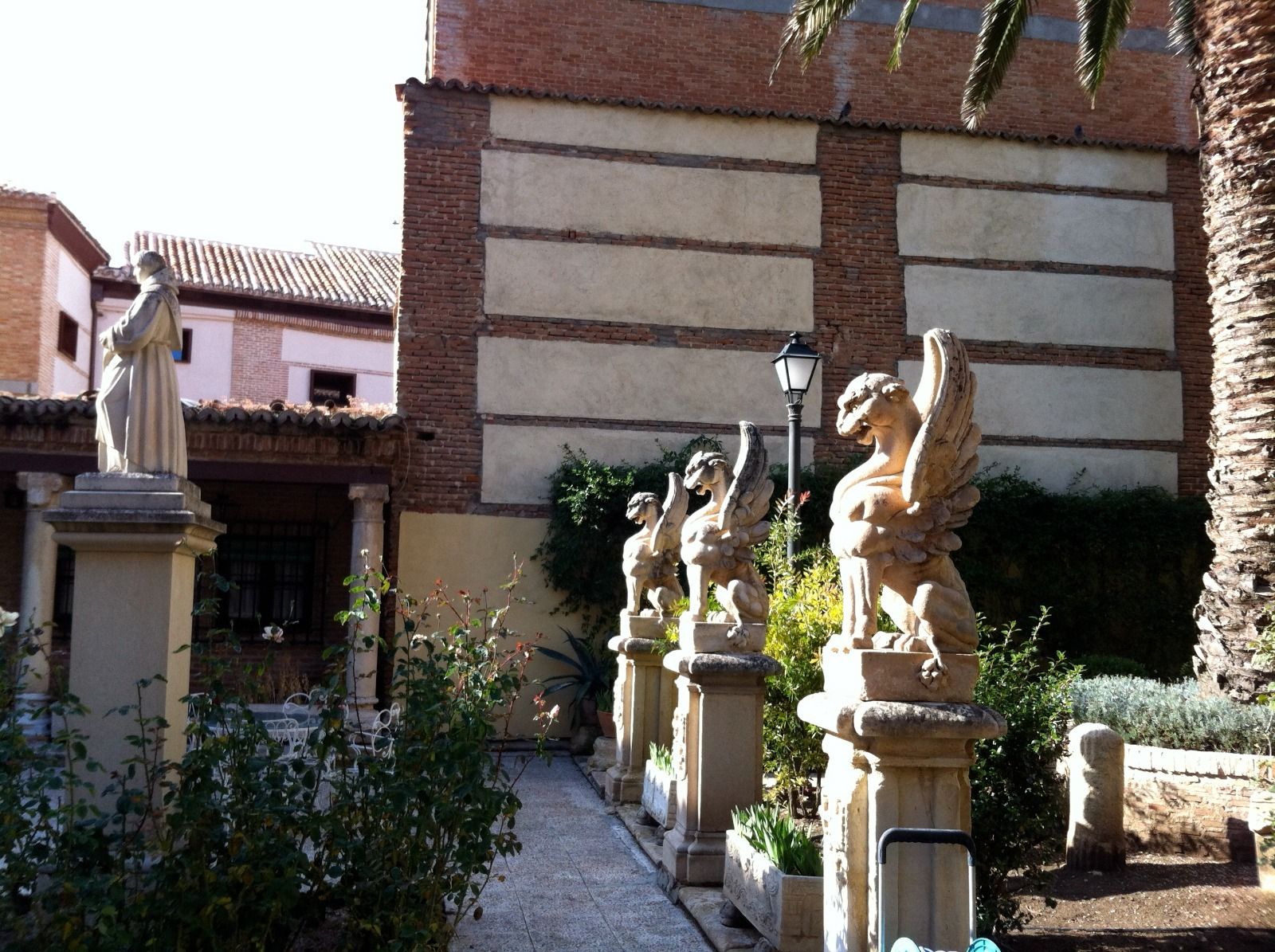 Uno de los jardines ocultos de Alcalá de Henares