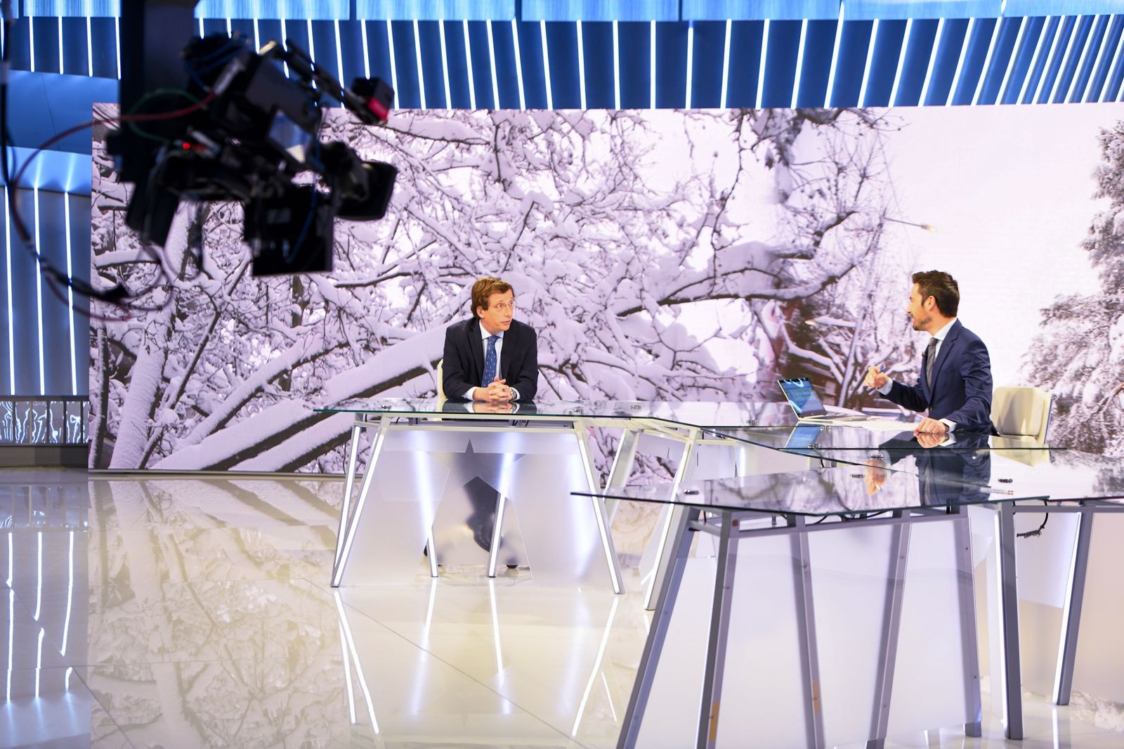 El alcalde José Luis Martínez Almeida responde sobre la gestión de 'Filomena' en Telemadrid