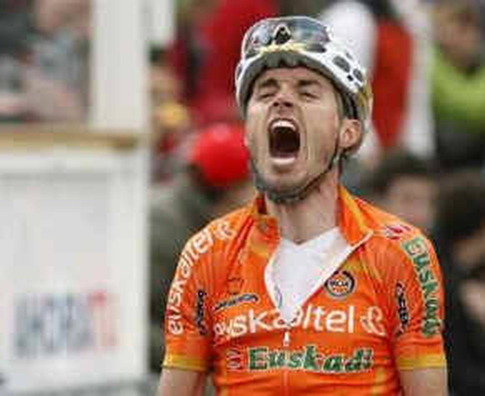 Samuel Sánchez gana en Arrate al esprint y "Purito" mantiene el liderato