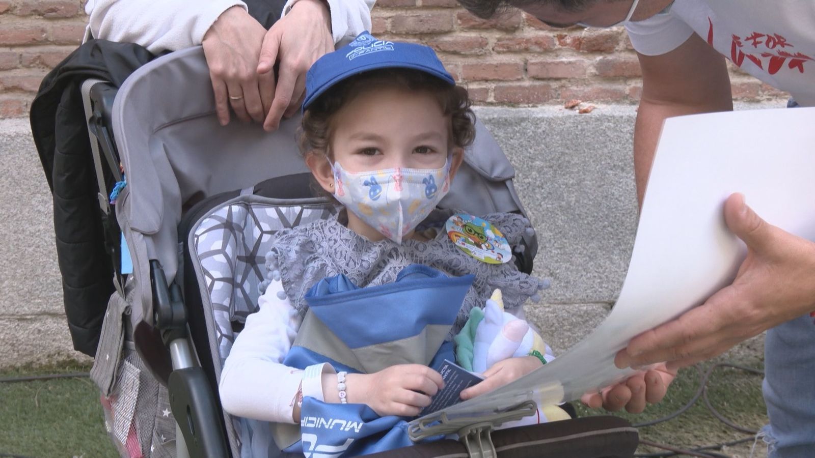 Día del Niño Hospitalizado: la Policía Municipal ilumina el Hospital Niño Jesús con sonrisas