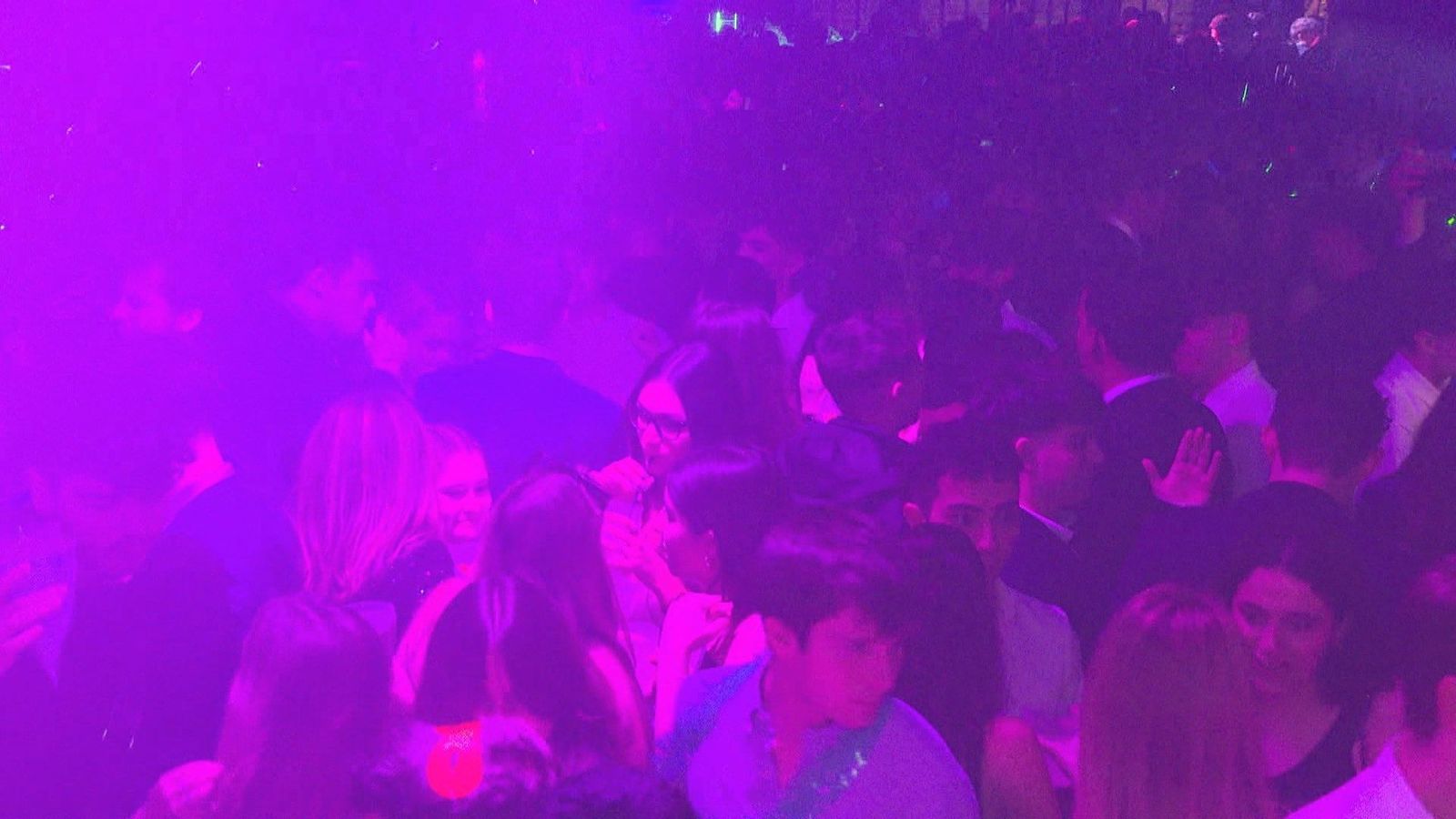 Las discotecas facturan un 4% más esta Nochevieja y "podría haber sido más" si no fuese por la gripe
