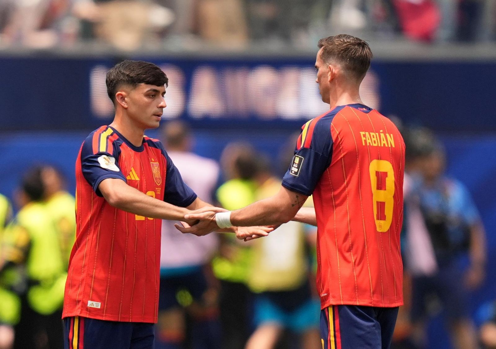 Pedri y Fabián Ruiz
