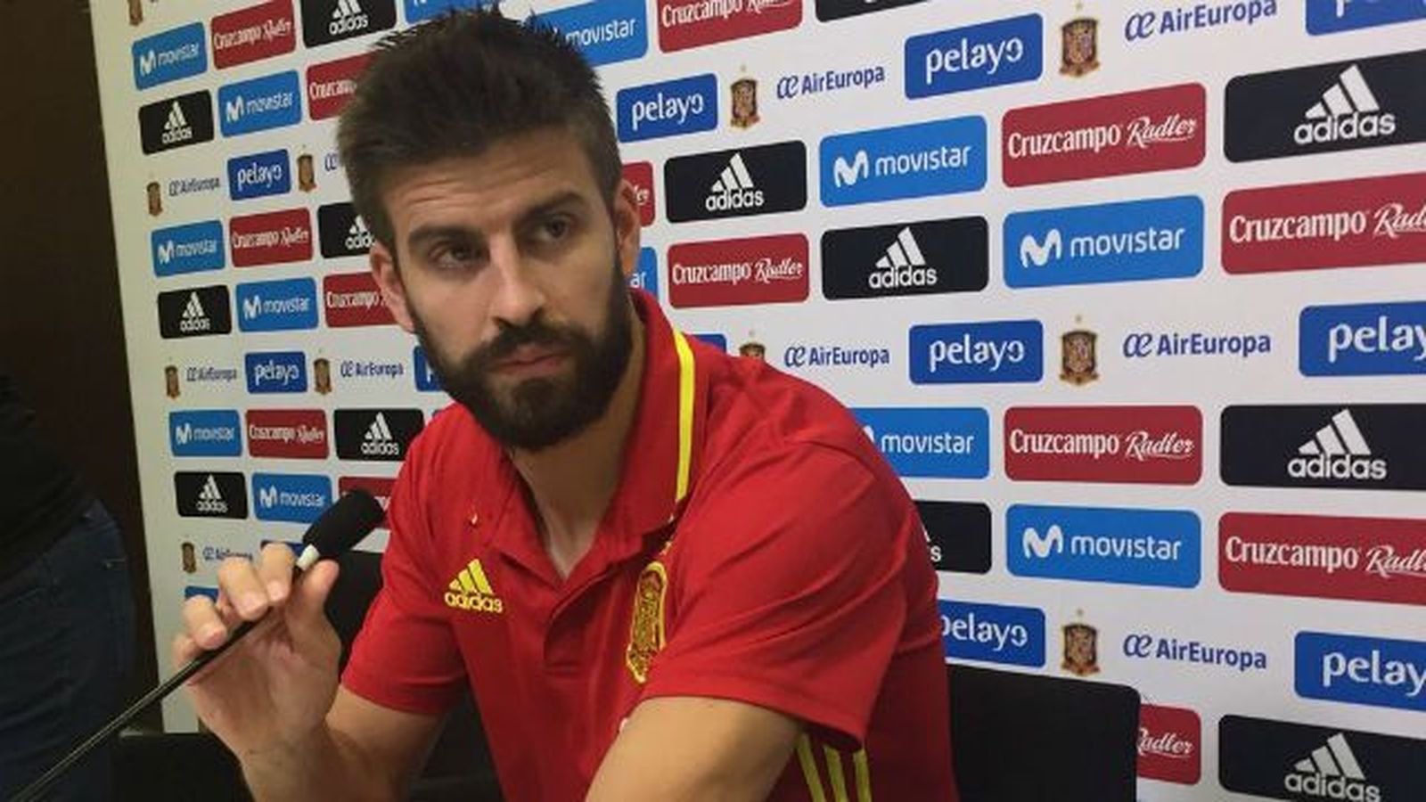 Piqué: "Un independentista podría jugar con España, no es mi caso"