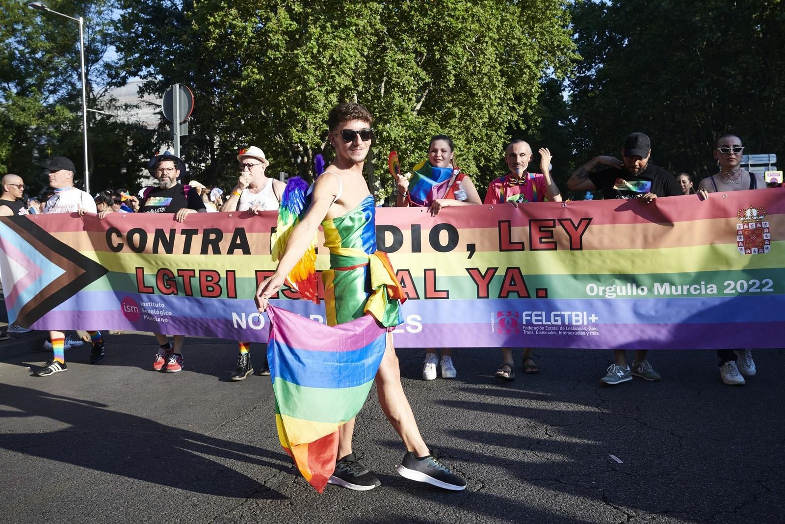 Cientos de miles de personas salen a las calles de Madrid en la manifestación del Orgullo 2022