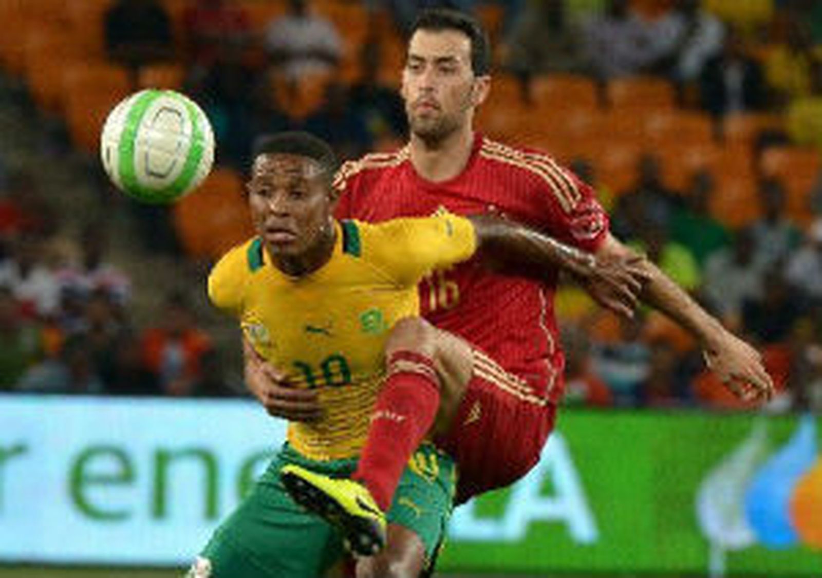 Sergio Busquets ante Sudáfrica