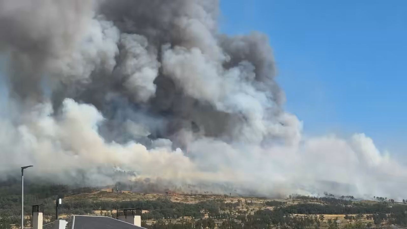 Incendio forestal en Lozoyuela.
