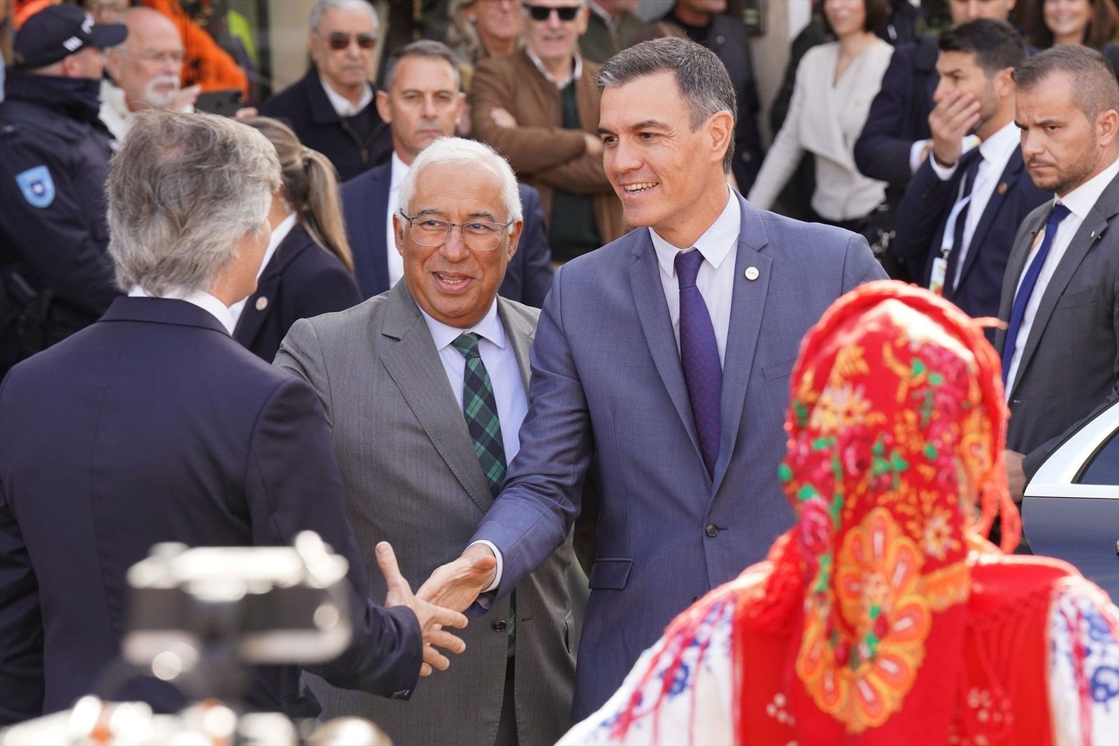 Sánchez y Costa inician la 33 cumbre hispano-lusa