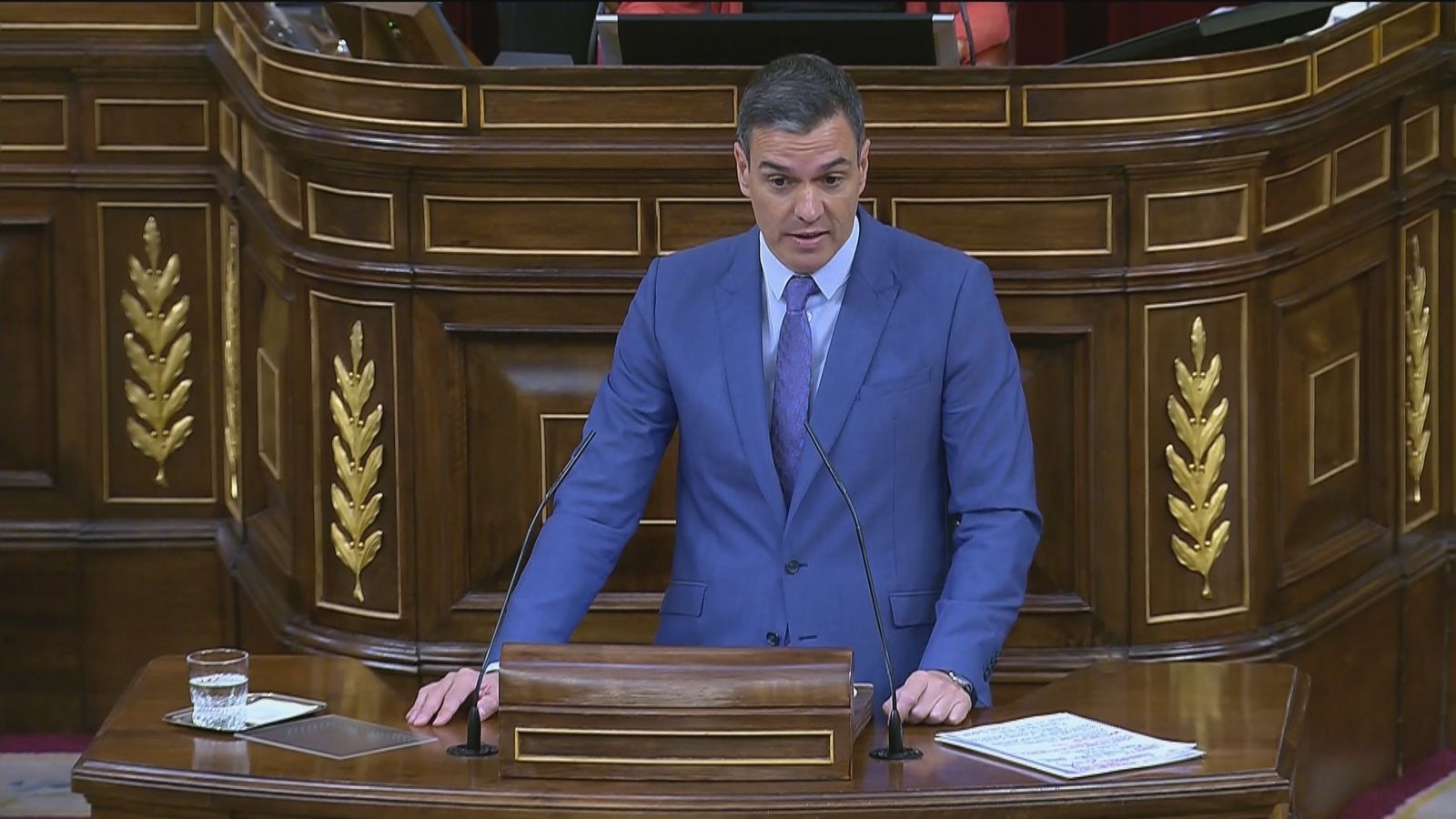 Sánchez sólo contra todos