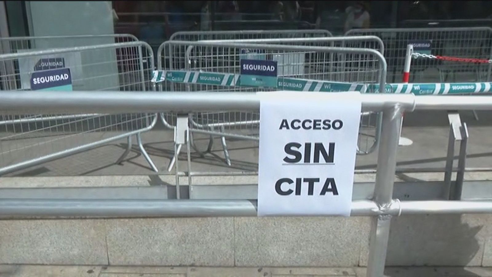 Primer día de vacunación sin cita previa y en horario 24 horas en el WiZink Center de Madrid