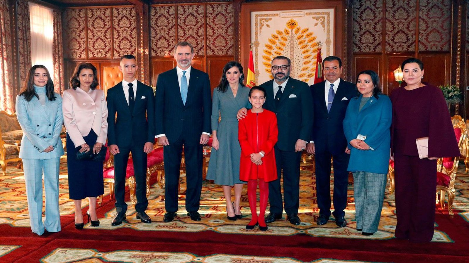 La familia real marroquí recibe en Rabat a los Reyes de España