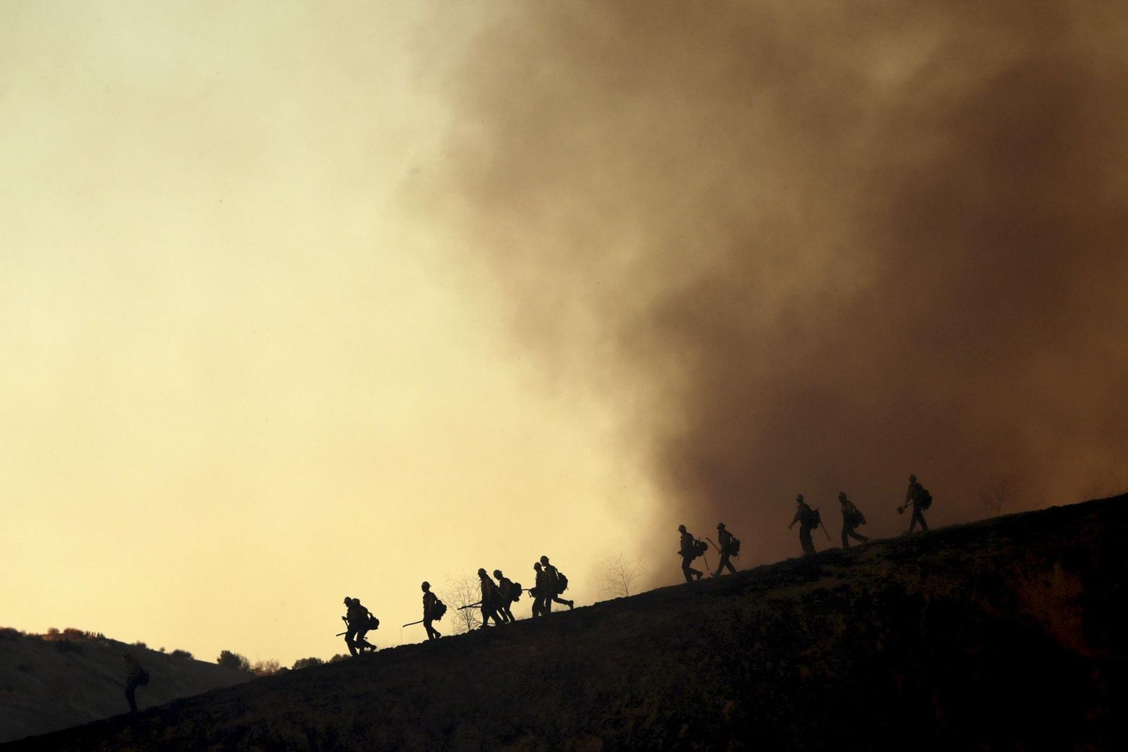 Los incendios forestales siguen arrasando la zona de Los Ángeles