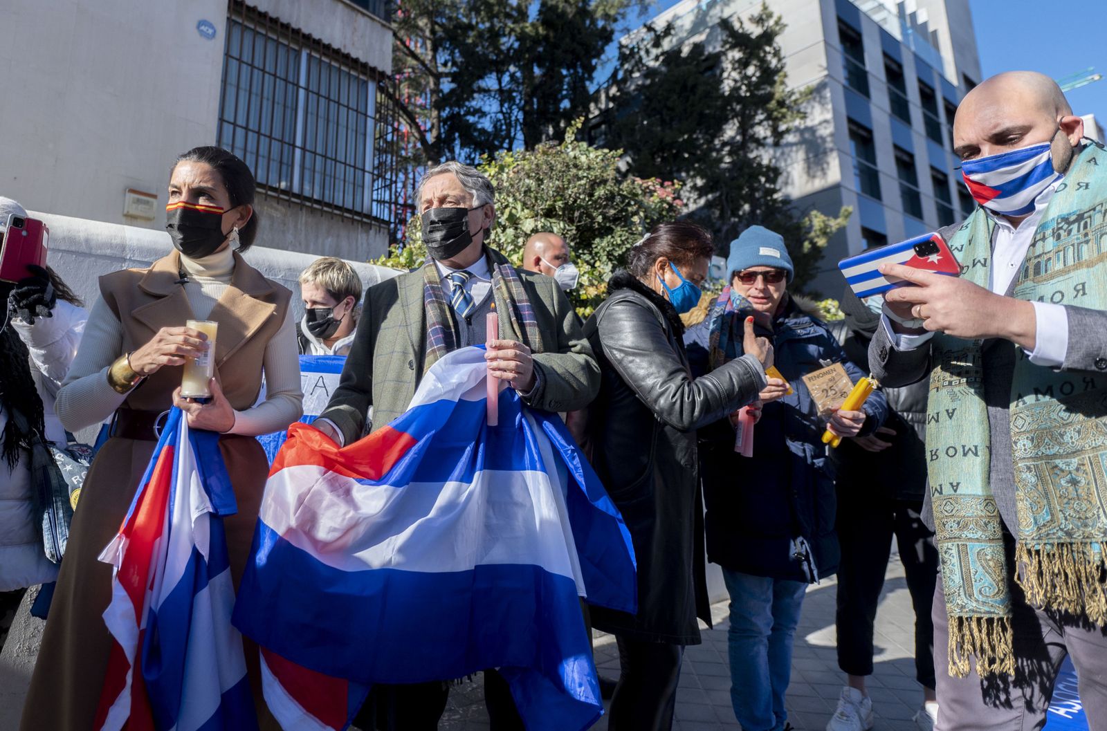 Acto de protesta frente al Consulado de Cuba en Madrid