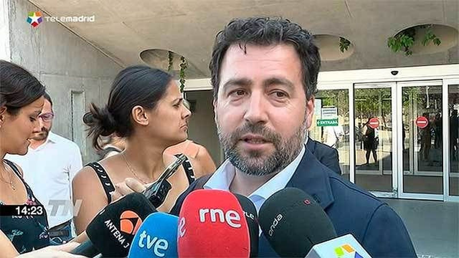 El alcalde de Rivas rechaza dimitir de momento tras declarar como imputado