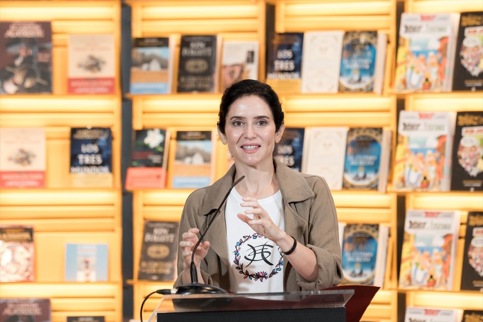 Ayuso defiende una "cultura en libertad y sin tutelas"