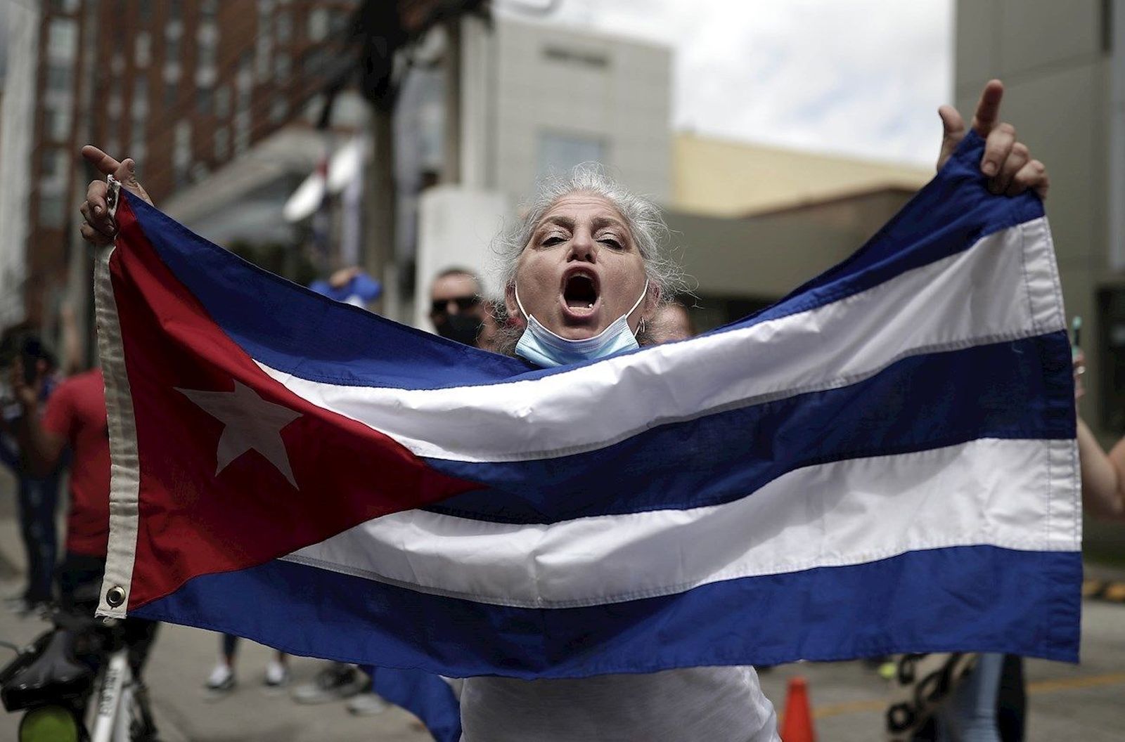 Un muerto y 150 detenidos durante las protestas en Cuba