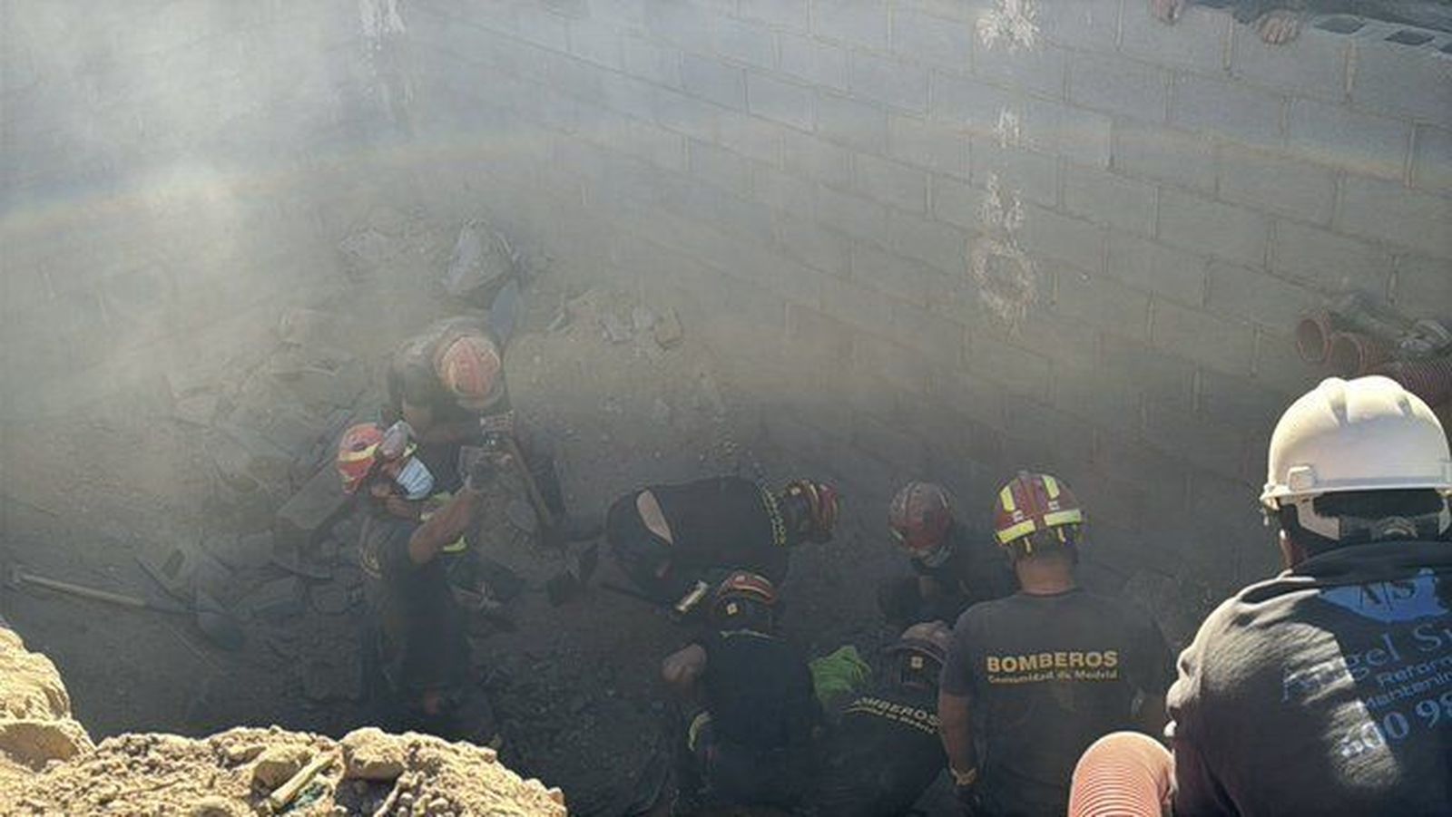 Muere un trabajador de 30 años sepultado por un muro en la obra en un chalet de Alcobendas