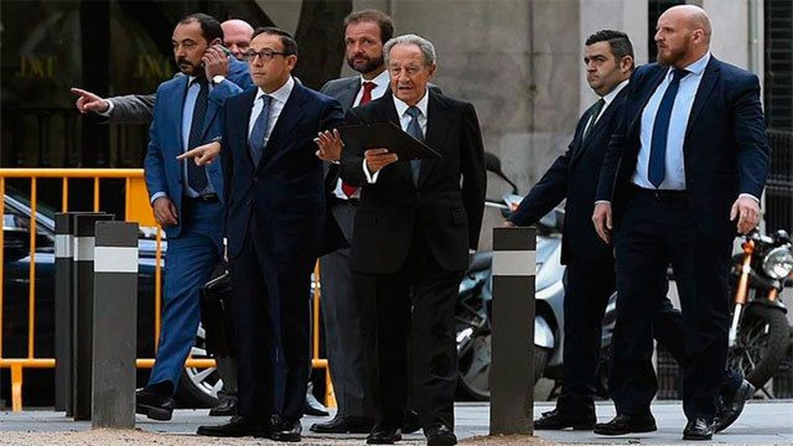 Villar Mir declara durante dos horas ante el juez del caso Lezo