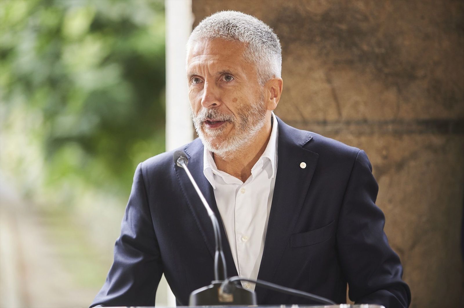 Marlaska ve "ruin" que el PP "instrumentalice" el terrorismo y recuerda que "a ETA le venció la ley"