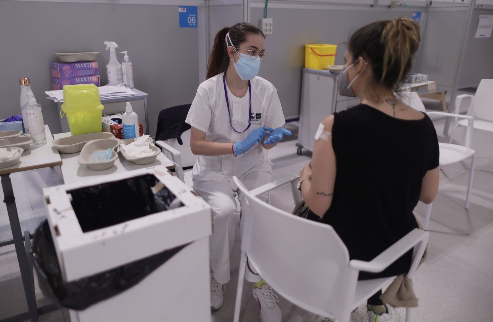 Vacuna contra el coronavirus en el Hospital Isabel Zendal