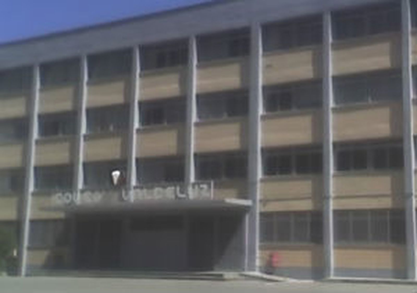 Detenido un profesor del colegio religioso Valdeluz por abusar de las alumnas. El director da explicaciones