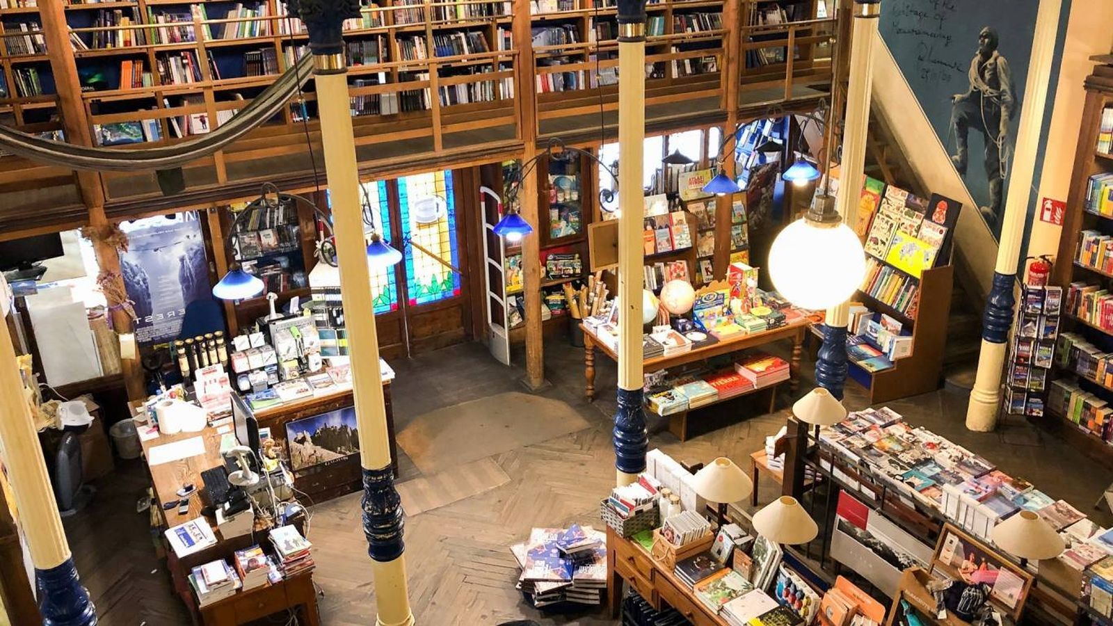Darío Rodríguez, propietario de la librería Desnivel "La reina Leticia ha entrado de incógnito a la librería"