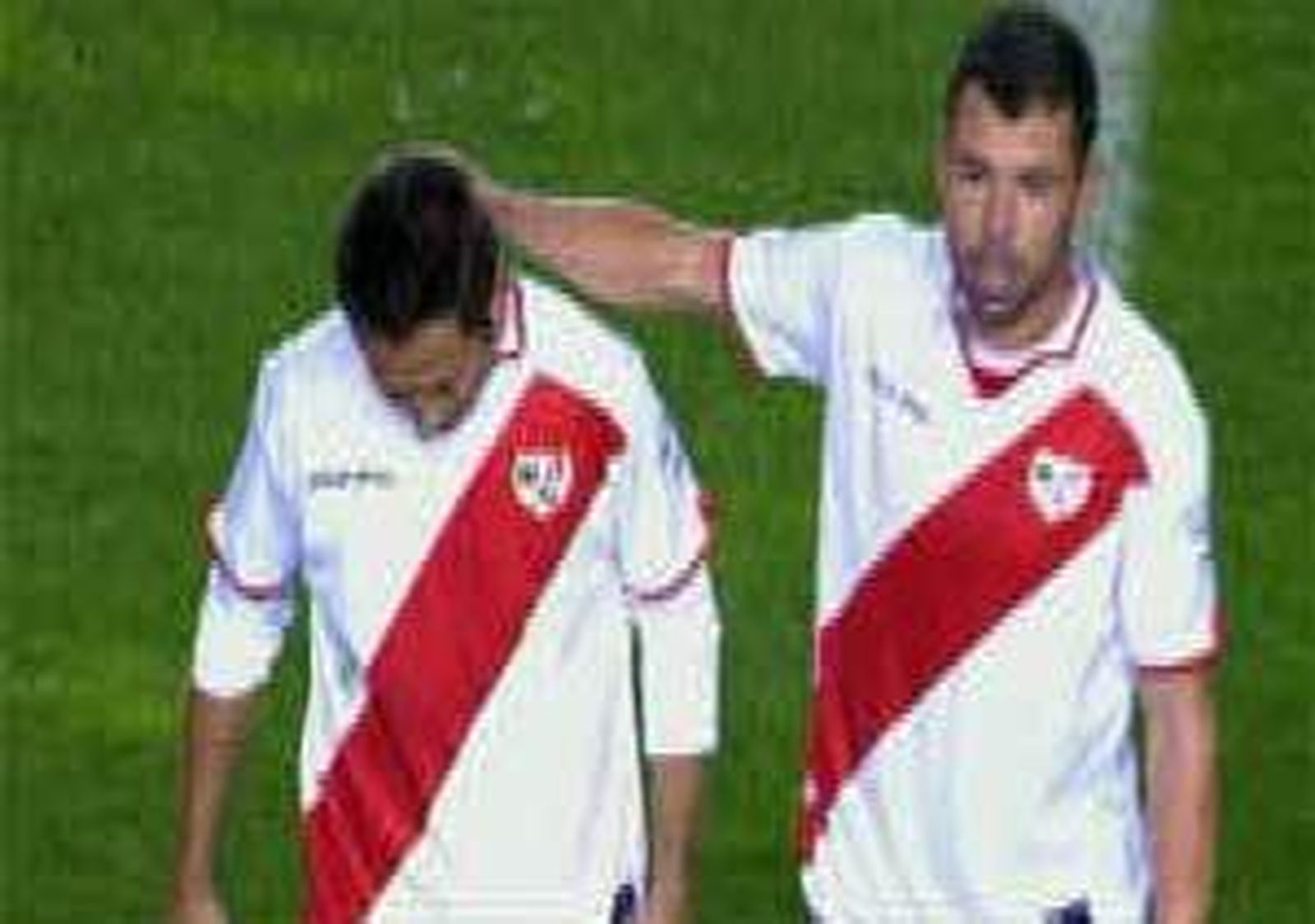 El Rayo se impone 2-0 al Málaga y el Getafe empata a 2 con Osasuna