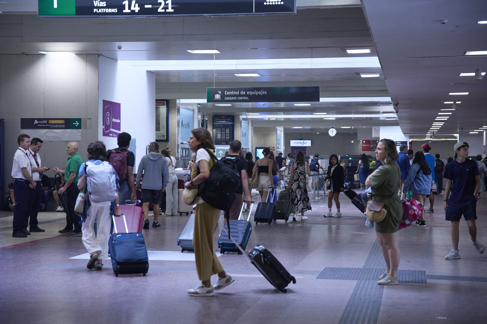 Consejo de Ministros del lunes aprueba ayudas al transporte público