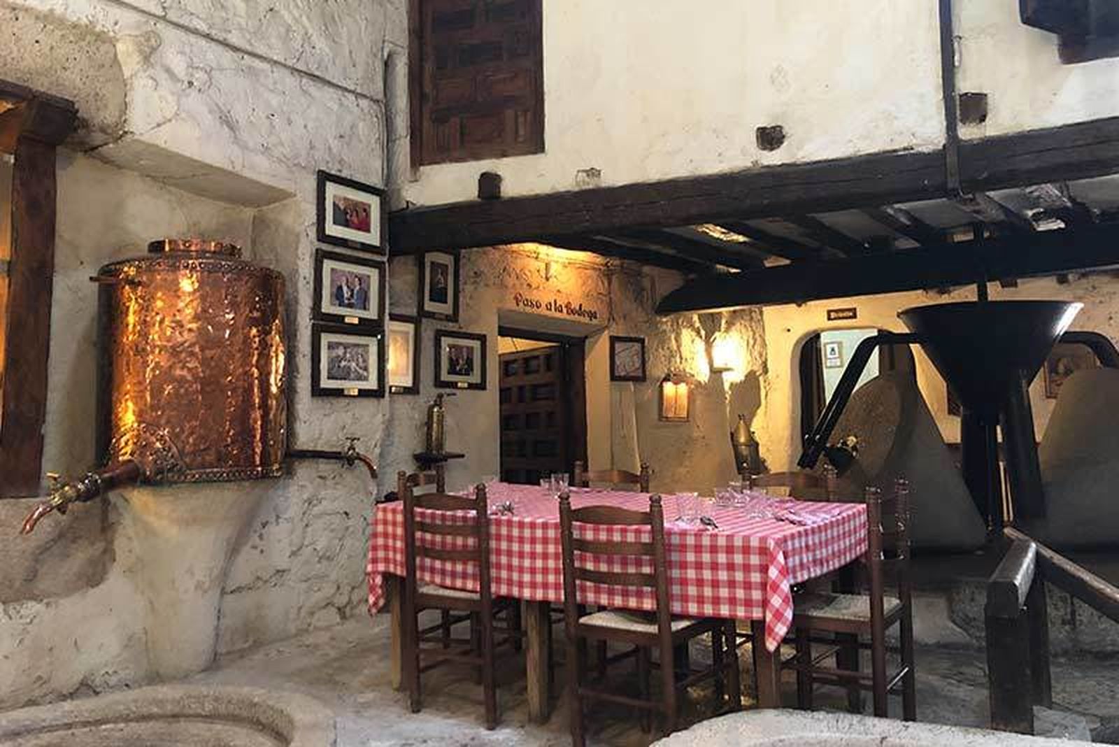 5 de los 50 restaurantes con solera: saborea la autenticidad de la hostelería madrileña