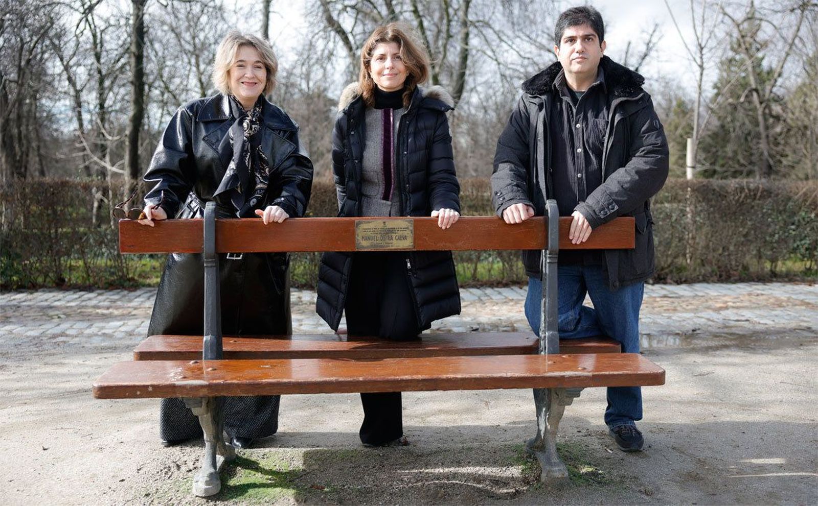 Madrid instala placas en Retiro para recordar a referentes de la cultura fallecidos en 2025