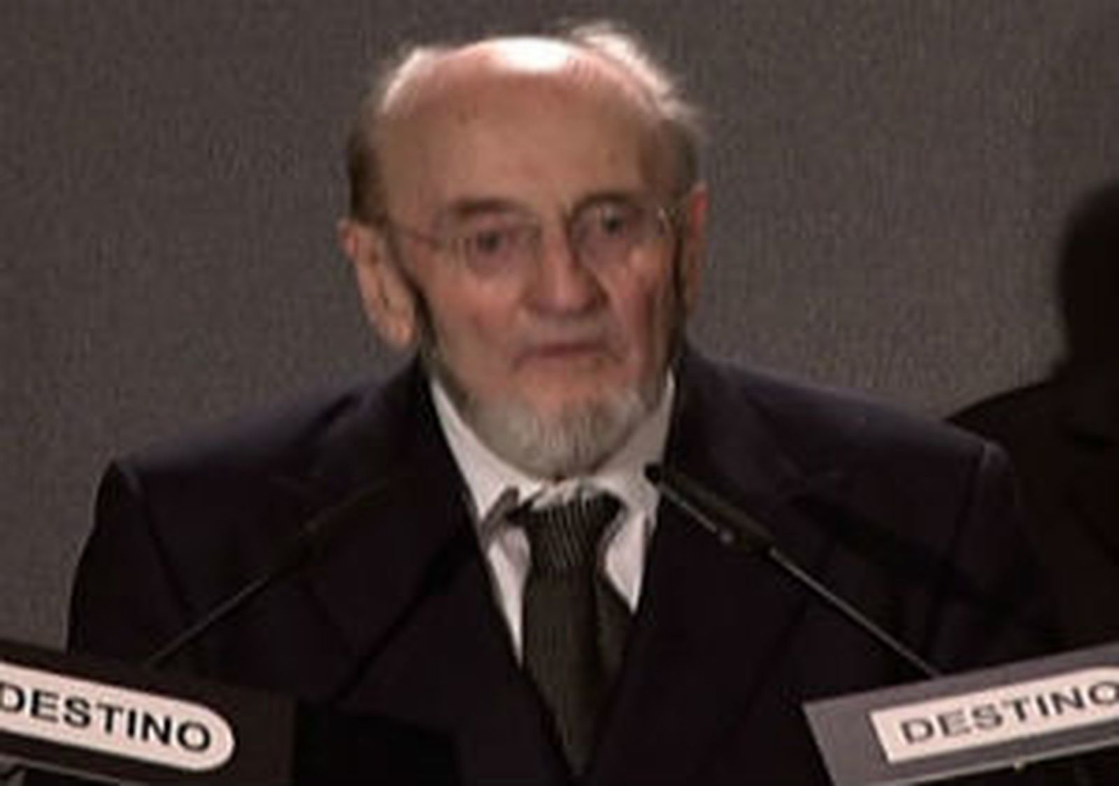 Alvaro Pombo, premio Nadal