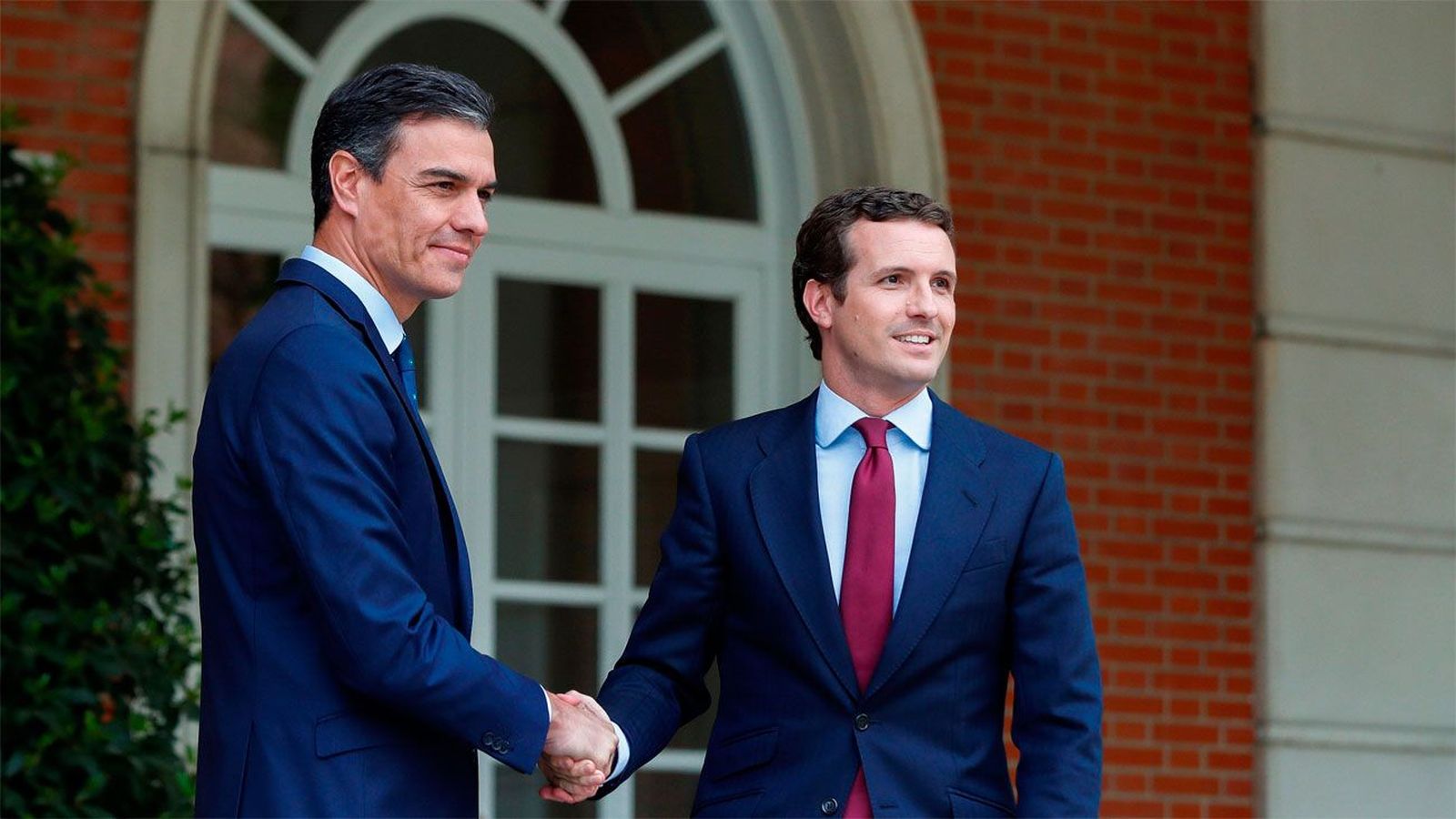 Casado pide a Sánchez que España no dependa de los independentistas