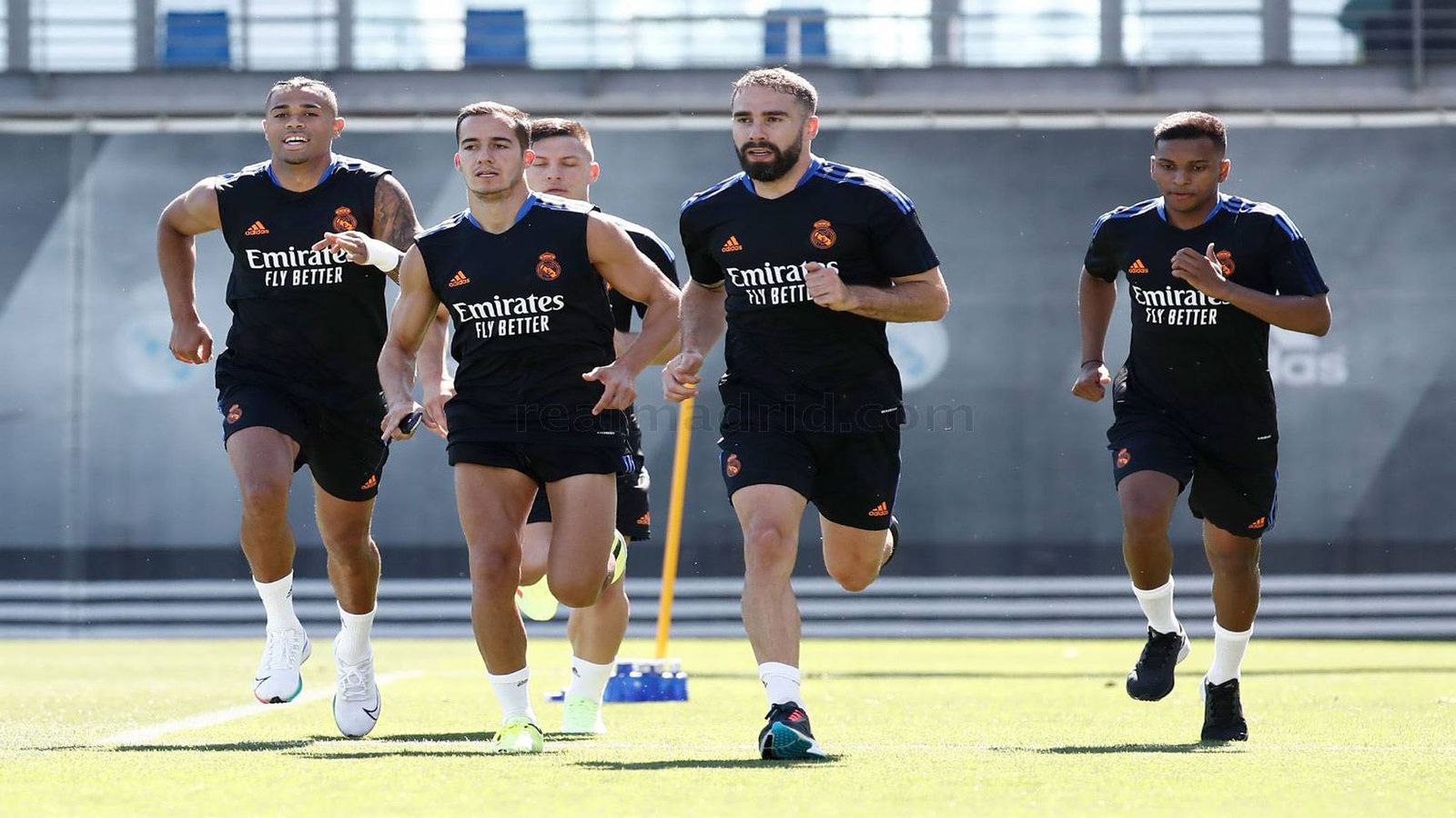 Carvajal y Lucas Vázquez entrenan con el grupo, Mendy sigue al margen