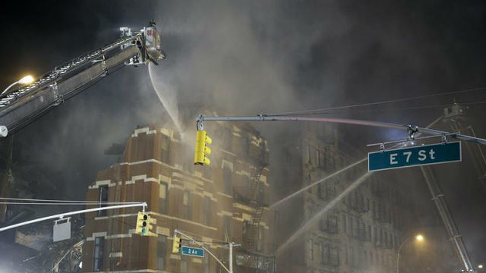 Incendio en EEUU por explosión de gas