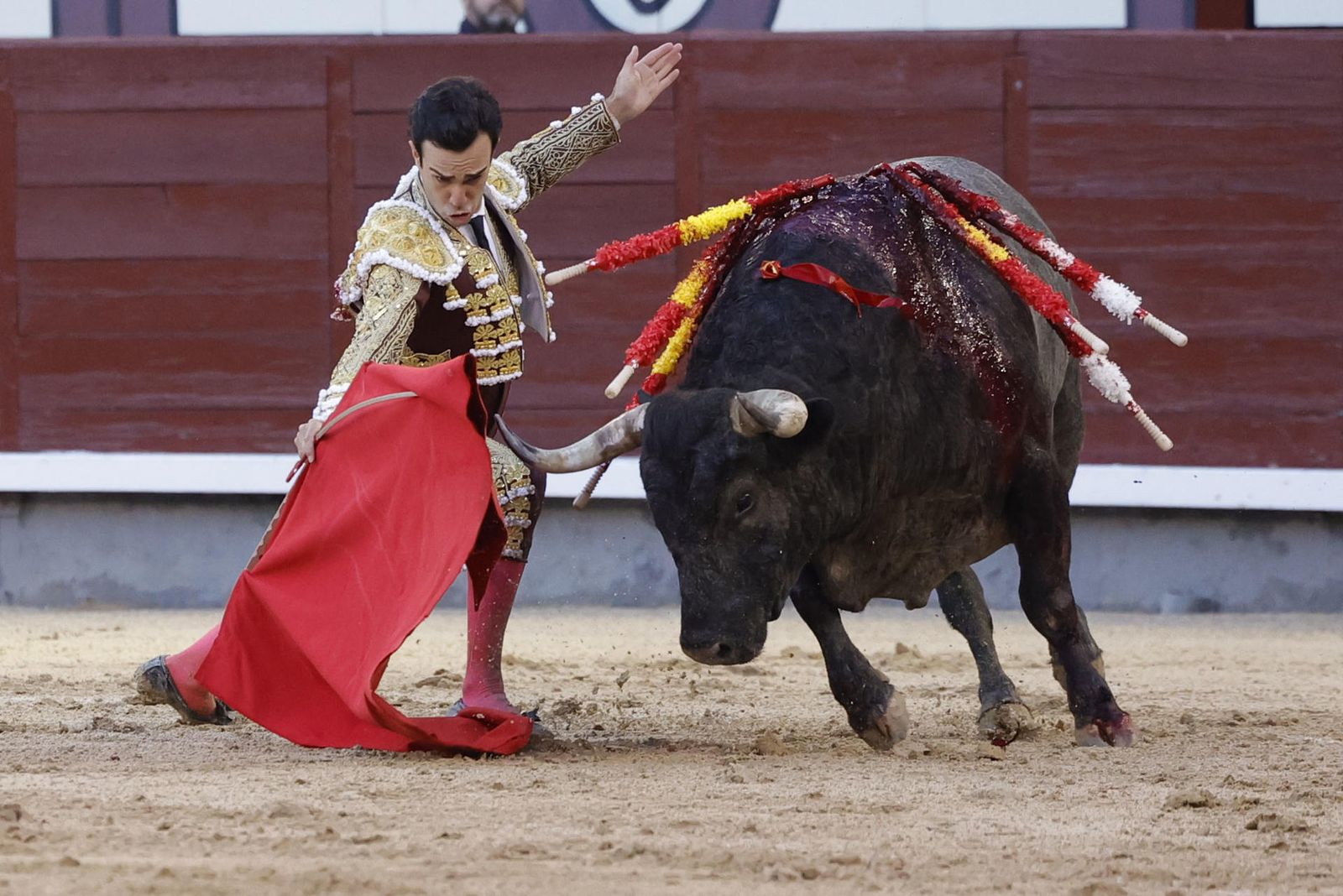 Rufo y el sexto salvan la tarde gris en la segunda de San Isidro