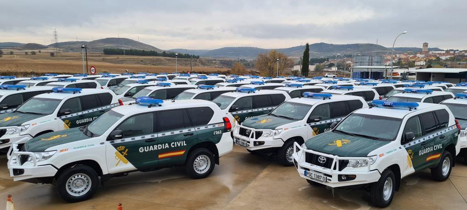 Vehículos para la Guardia Civil entregados este lunes en Loeches
