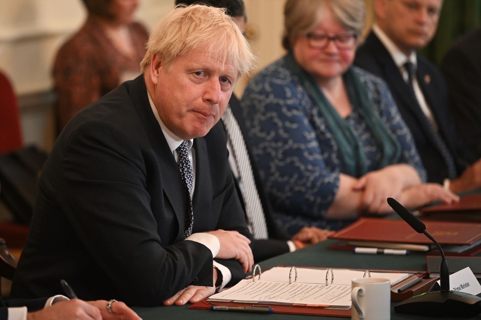 Dos dimisiones más en el Gobierno de Boris Johnson