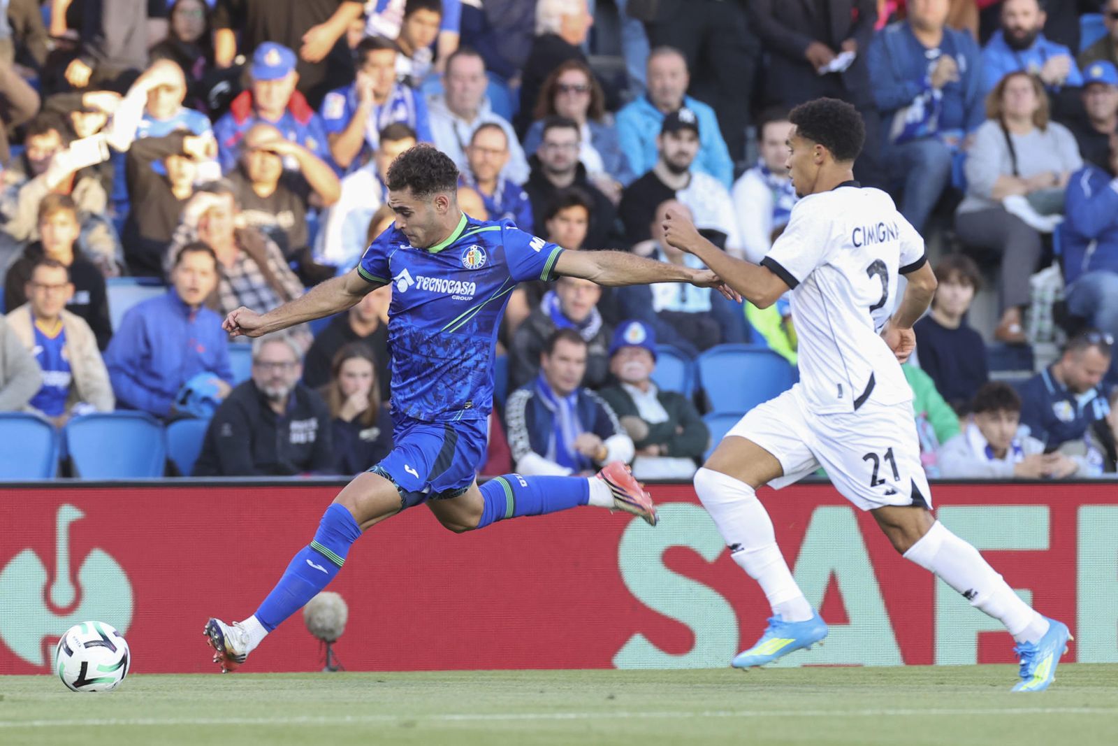 Andrés García ante el Lugano