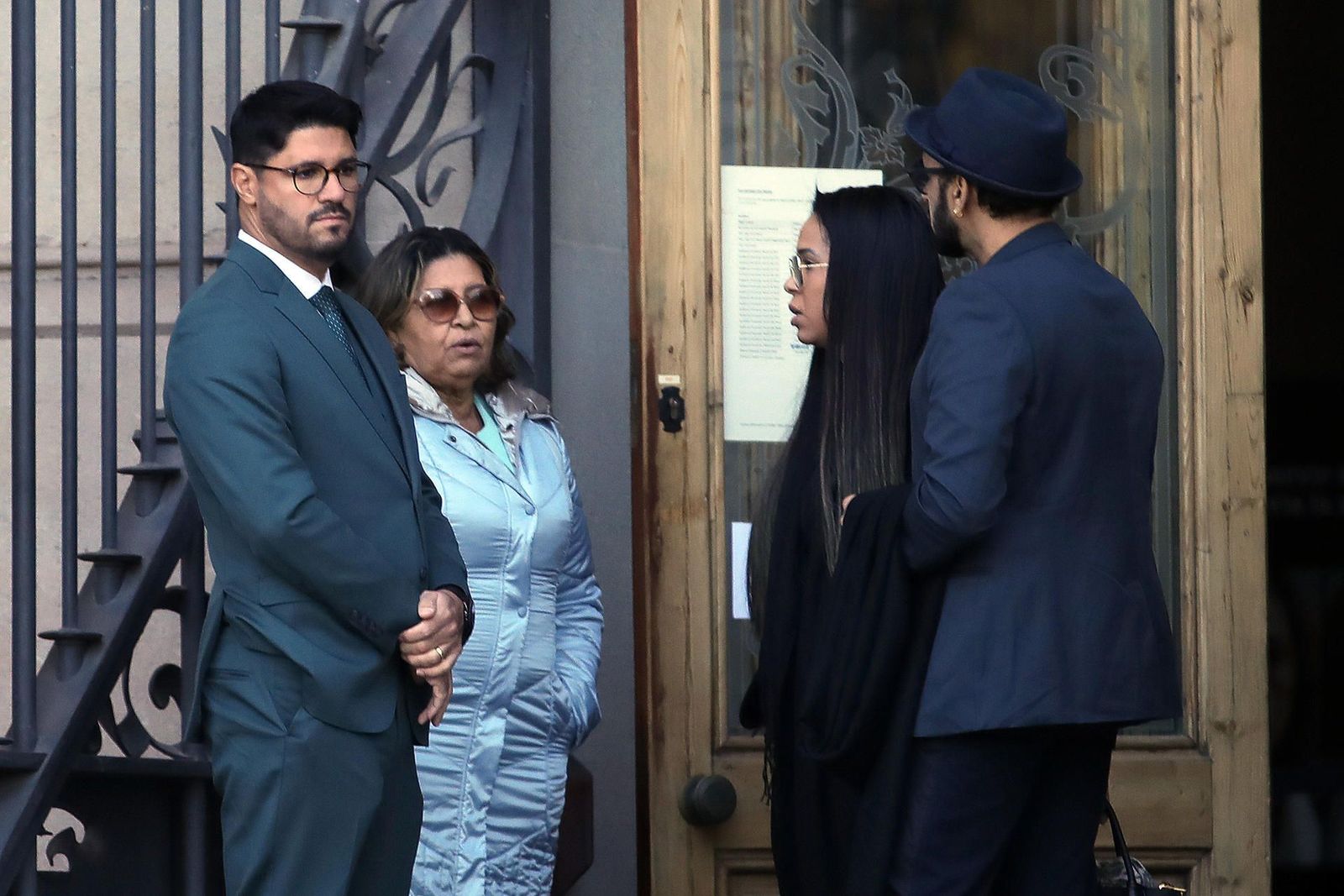 La madre de Dani Alves filtra por redes sociales imágenes de la víctima de la presunta violación