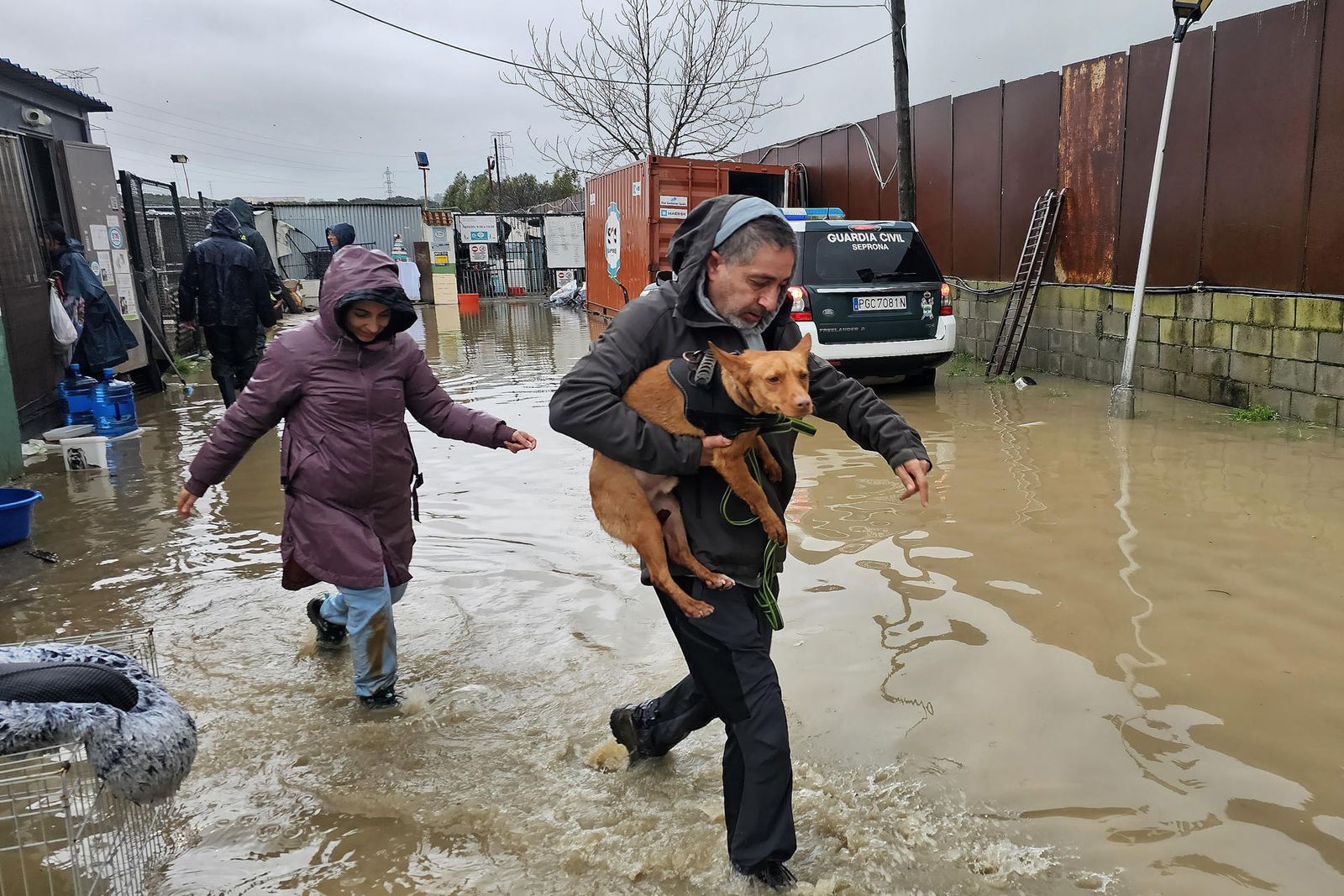 Varias personas son evacuadas tras las inundaciones en Málaga y Cádiz