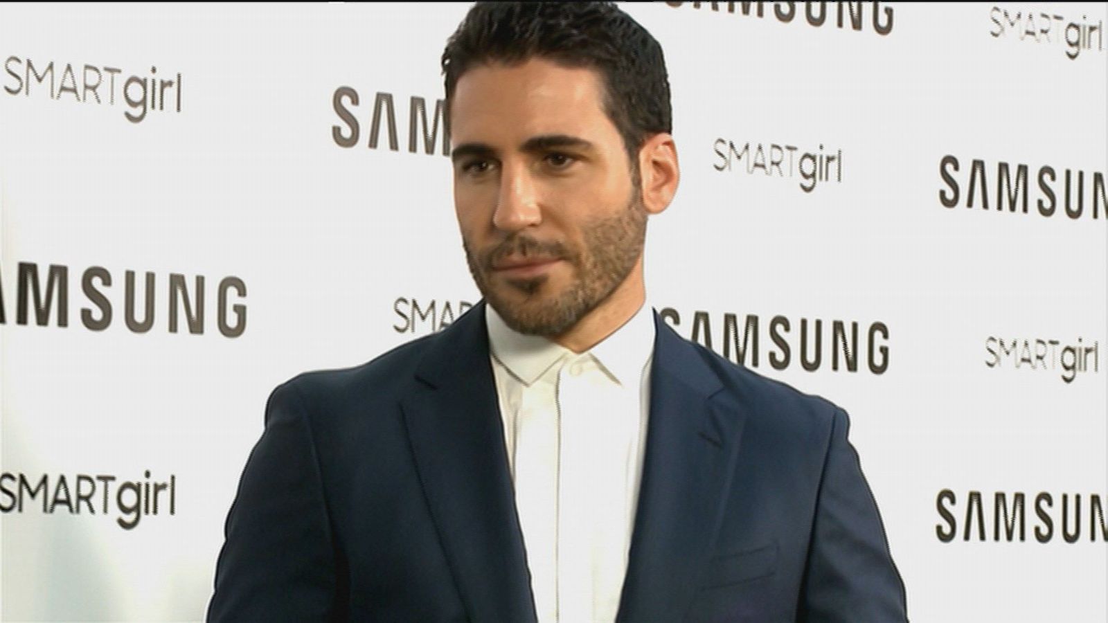 Miguel Ángel Silvestre vuelve a dejarnos con la boca abierta