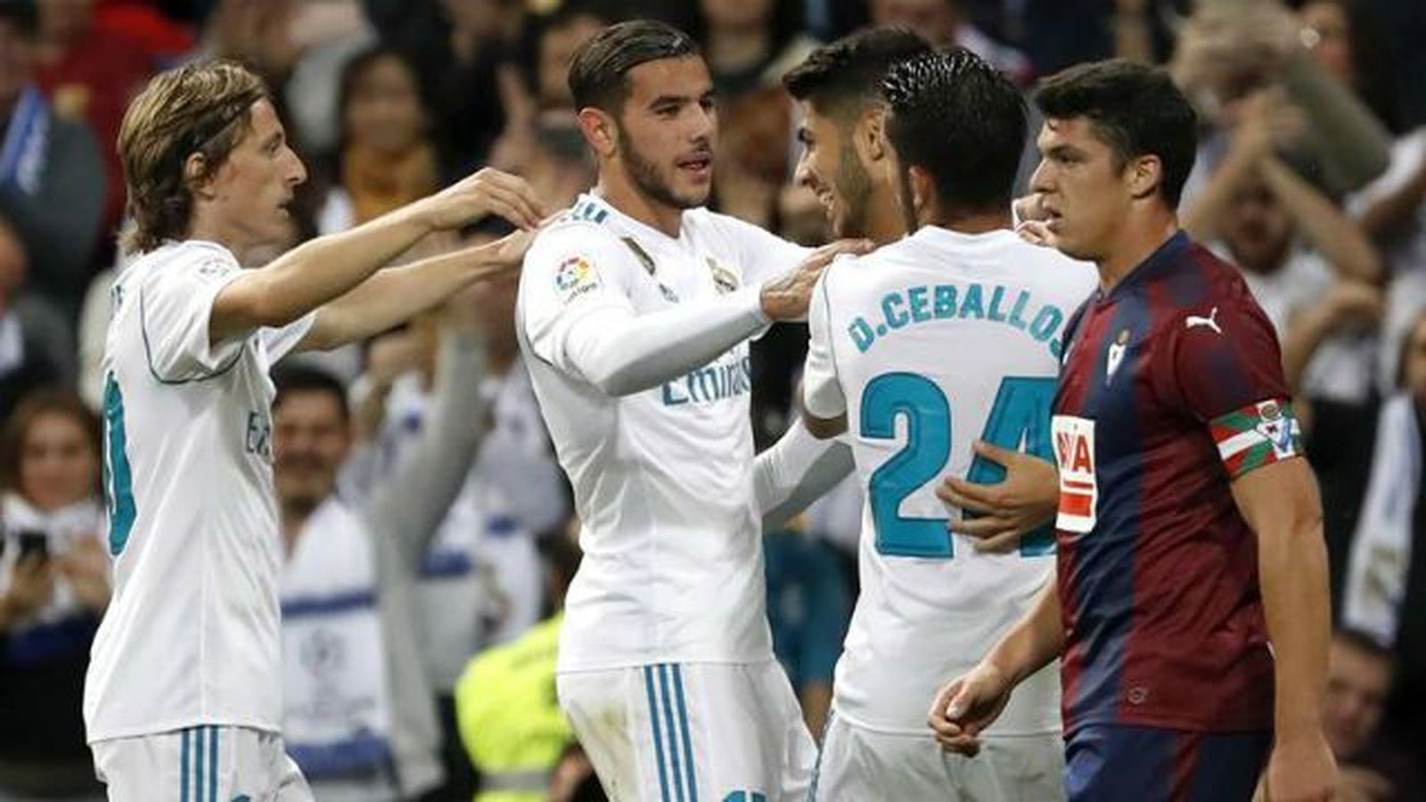3-0. Un Real Madrid a medio gas bate al Eibar