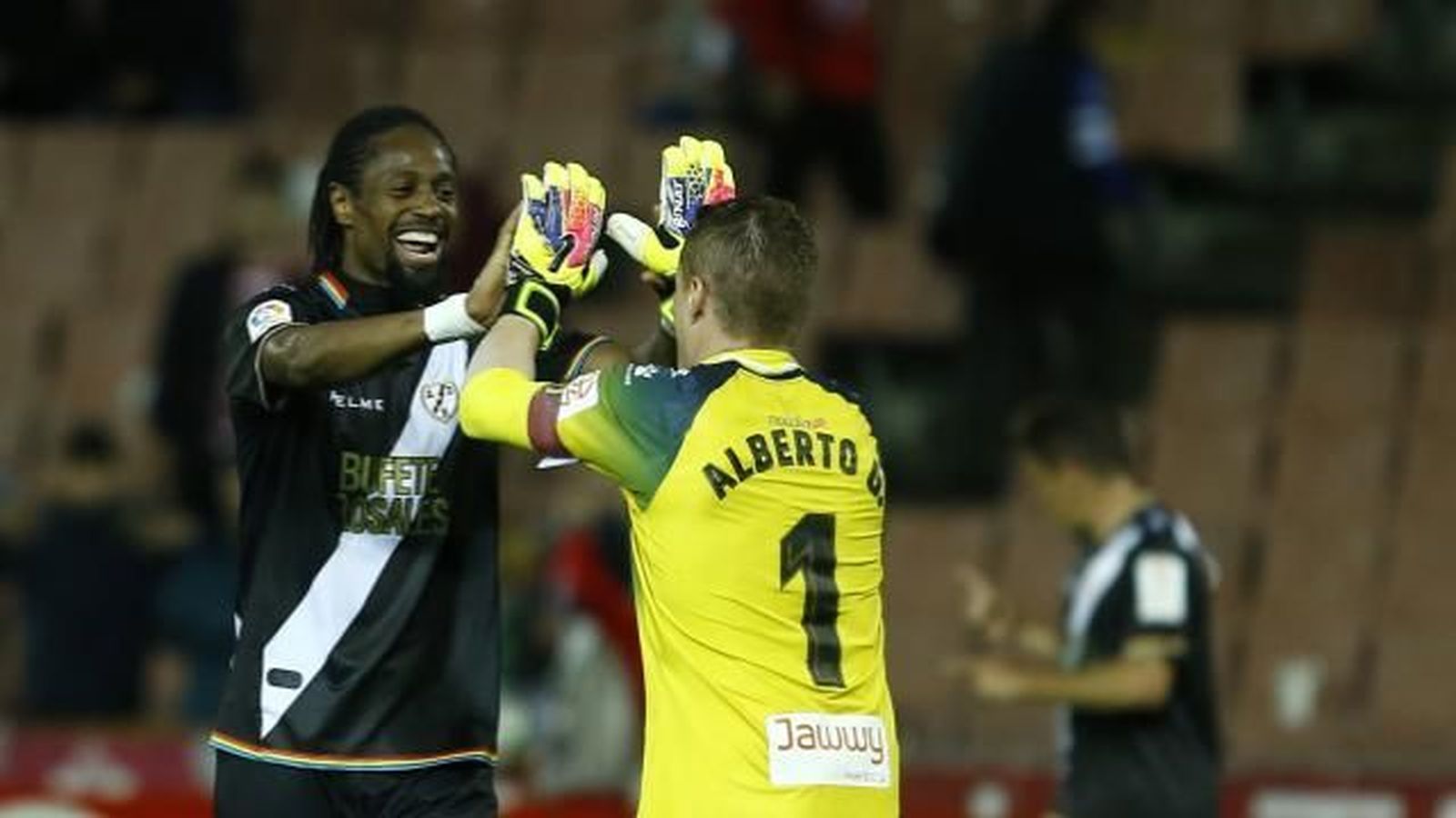 0-2. El Rayo recupera liderato al ganar al Granada
