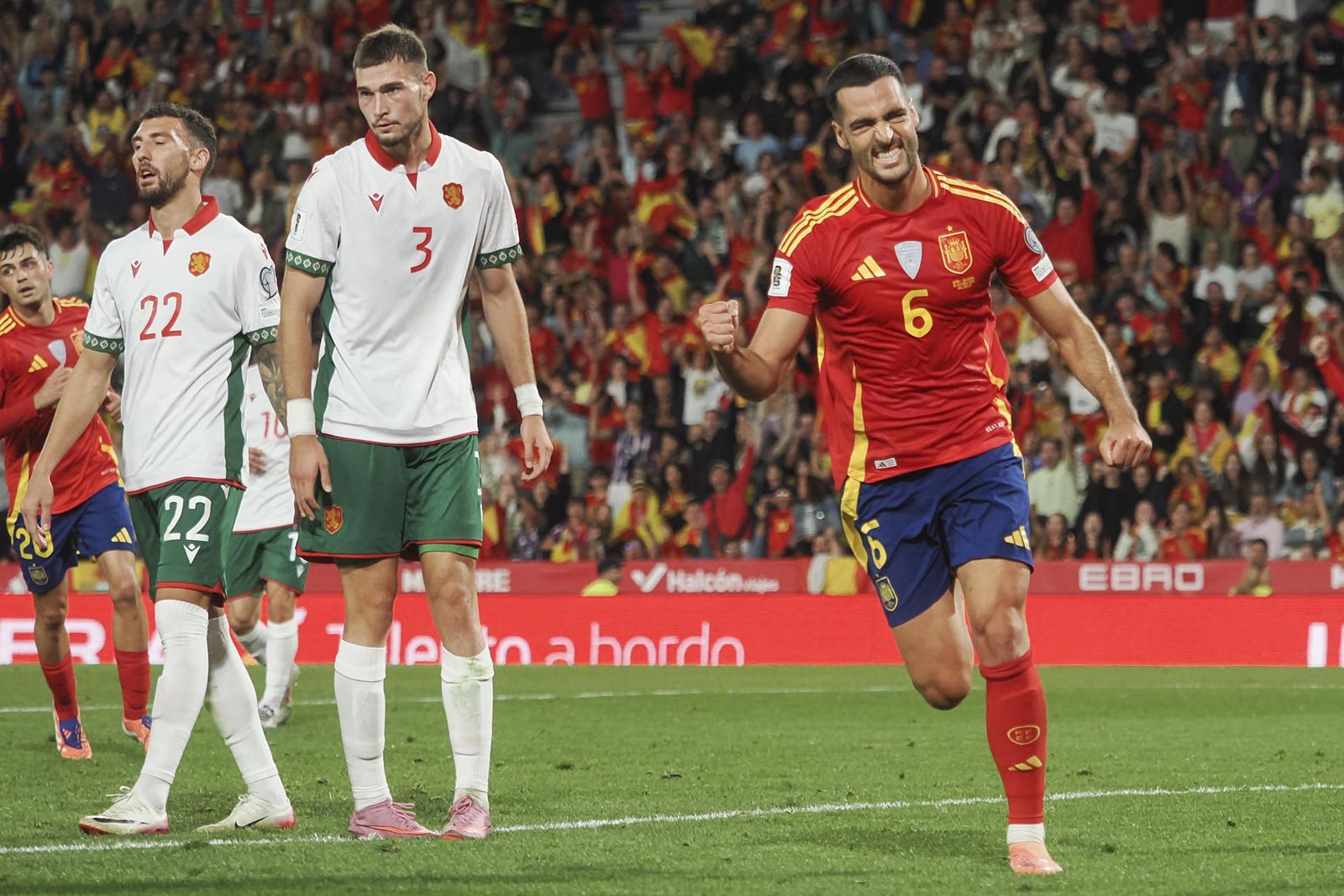 Mikel Merino ante Bulgaria
