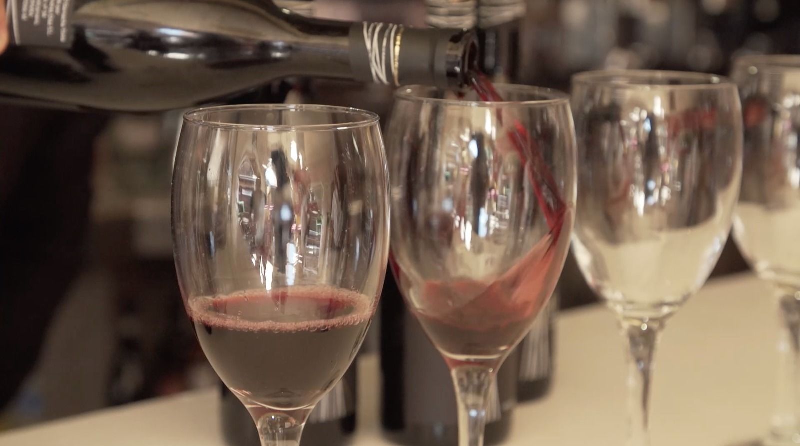 Nos vemos en el bar: Bares con bodegas